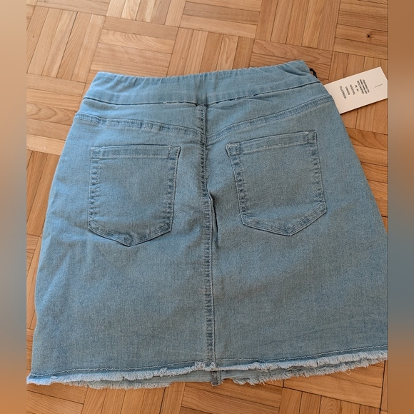 Point Zero Pale Blue Denim Mini Skort - Picture 5 of 5